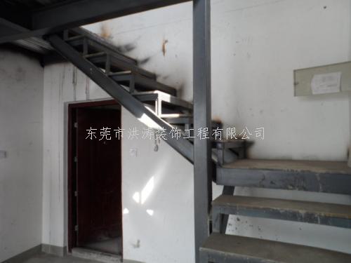 深圳钢结构楼梯特点及安装注意事项